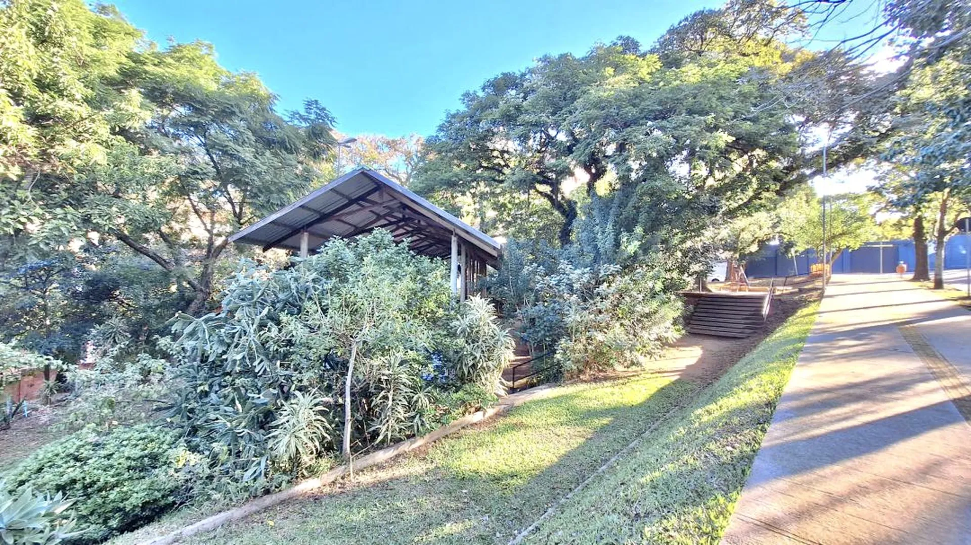 R$ 738.000 - LIND&Iacute;SSIMO APARTAMENTO - 90M2 - 2 DORM  - VISTA - 2 VAGAS - DEP&Oacute;SITO Rua Faria Santos Porto Alegre - 