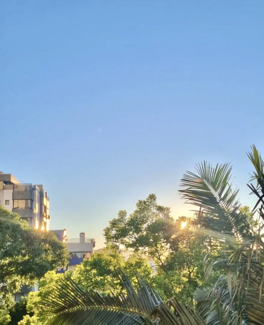 R$ 738.000 - LIND&Iacute;SSIMO APARTAMENTO - 90M2 - 2 DORM  - VISTA - 2 VAGAS - DEP&Oacute;SITO Rua Faria Santos Porto Alegre - 