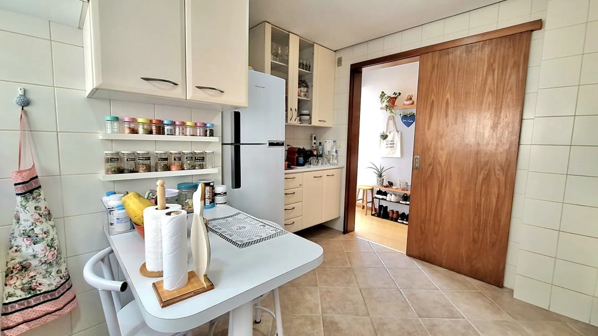 R$ 738.000 - LIND&Iacute;SSIMO APARTAMENTO - 90M2 - 2 DORM  - VISTA - 2 VAGAS - DEP&Oacute;SITO Rua Faria Santos Porto Alegre - 