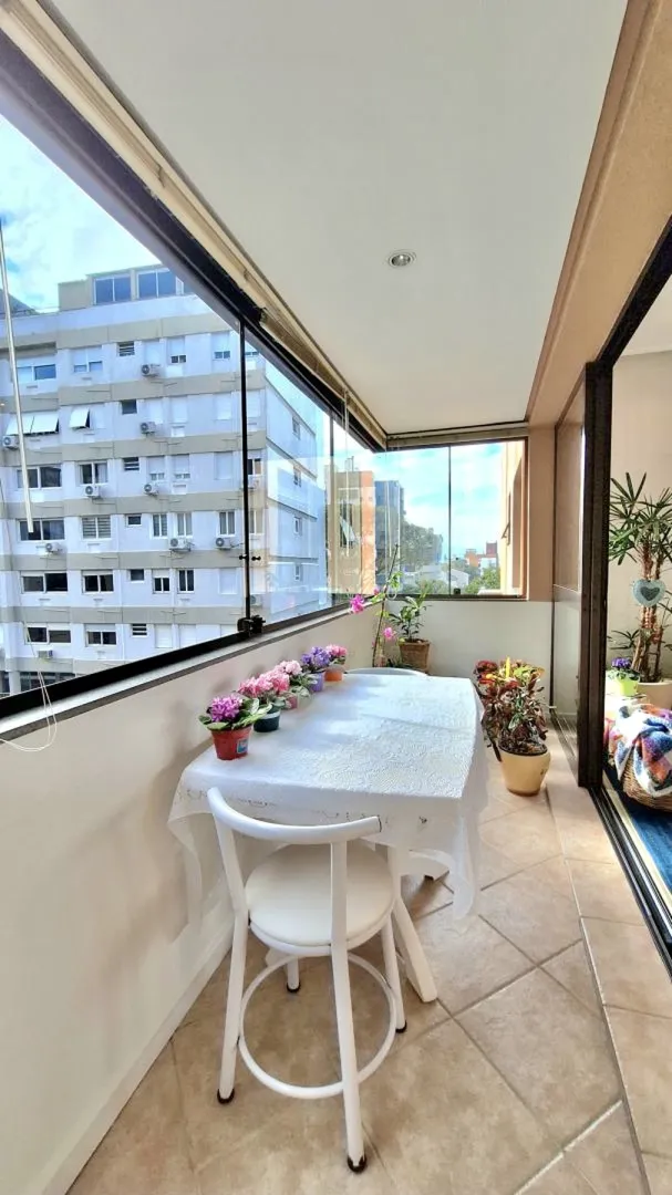 R$ 738.000 - LIND&Iacute;SSIMO APARTAMENTO - 90M2 - 2 DORM  - VISTA - 2 VAGAS - DEP&Oacute;SITO Rua Faria Santos Porto Alegre - 