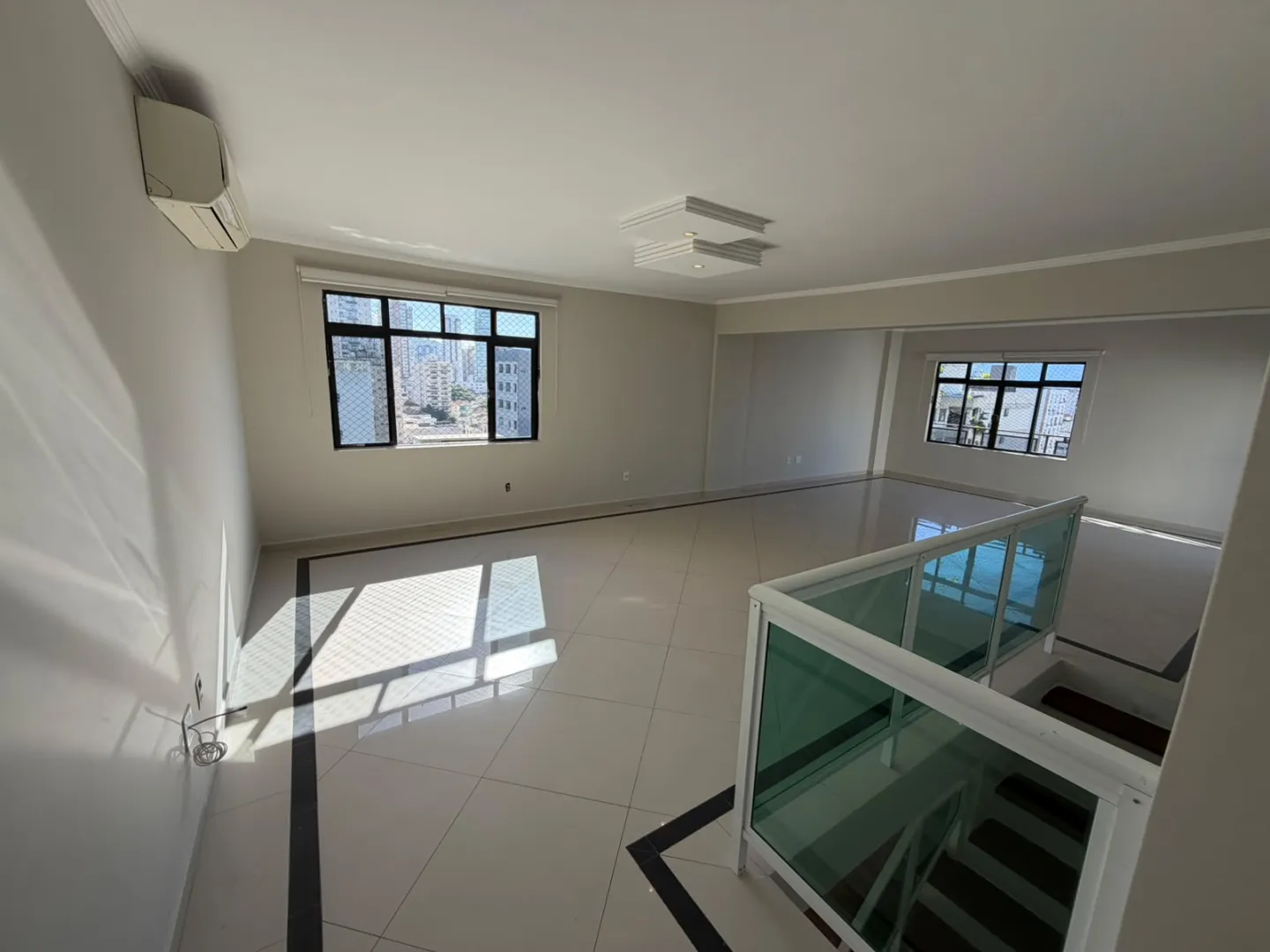 COBERTURA DUPLEX &Agrave; VENDA NO EMBAR&Eacute; &ndash; 255 m&sup2; COM PISCINA PRIVATIVA Avenida Doutor Epitácio Pessoa Santos - 