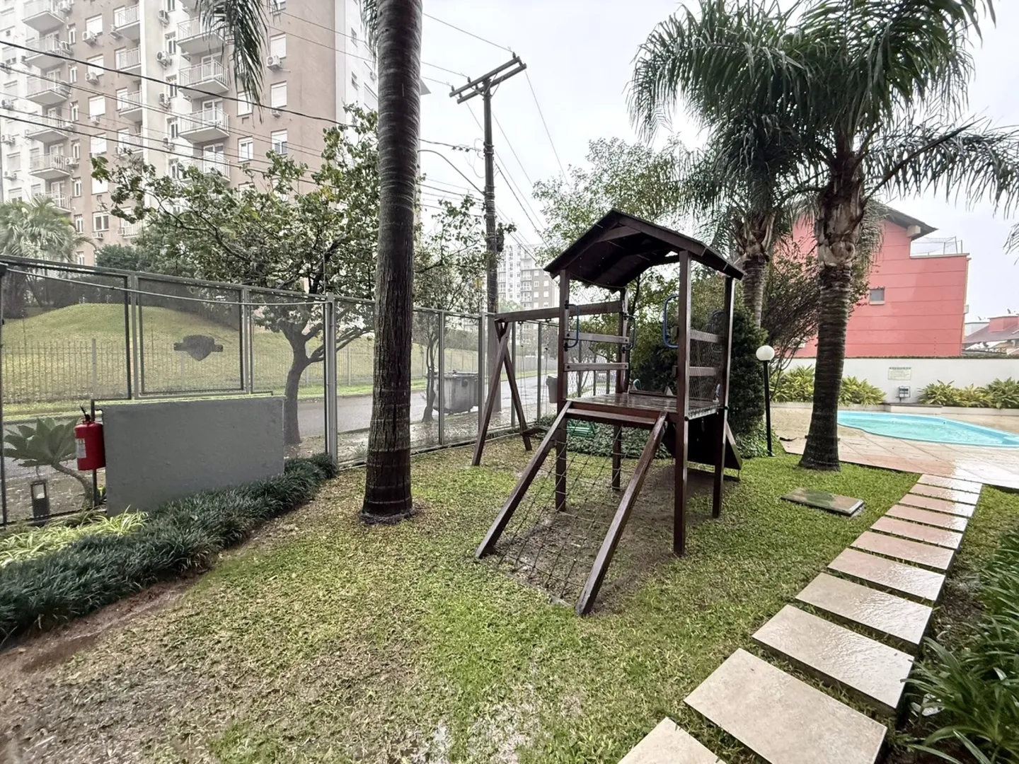 R$ 450.000 - CONDOM&Iacute;NIO MATTIZE - 64M2 - 1 DORM - SU&Iacute;TE - VISTA - 2 VAGAS Rua João Ernesto Schmidt Porto Alegre - 