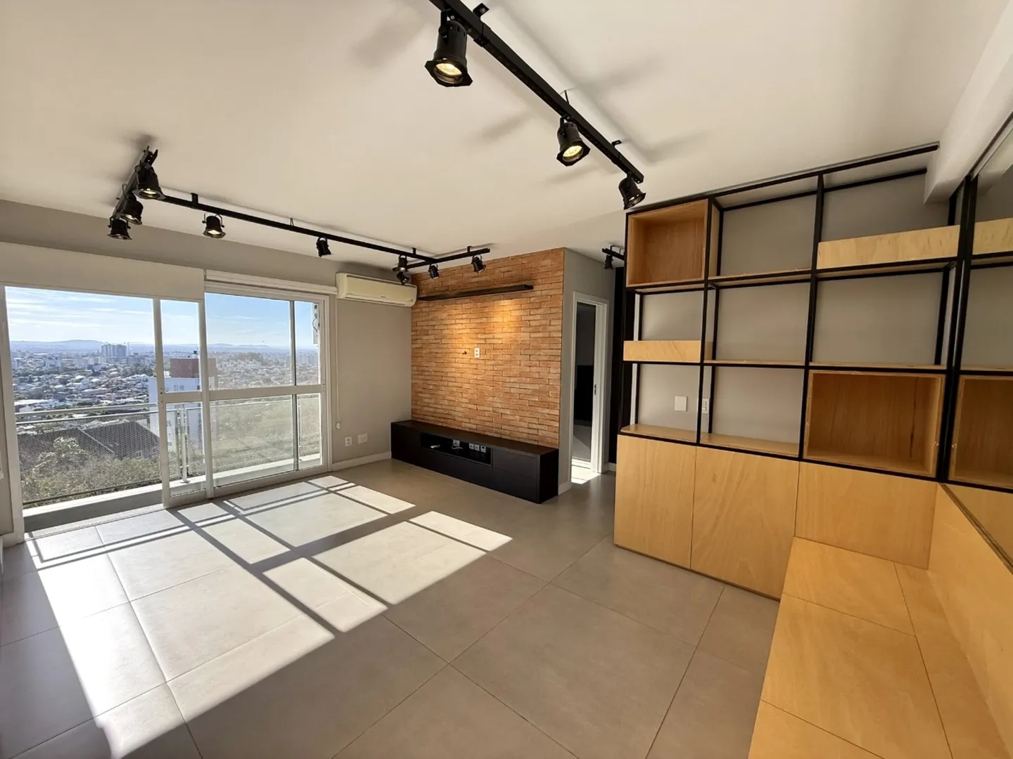 R$ 450.000 - CONDOM&Iacute;NIO MATTIZE - 64M2 - 1 DORM - SU&Iacute;TE - VISTA - 2 VAGAS Rua João Ernesto Schmidt Porto Alegre - 