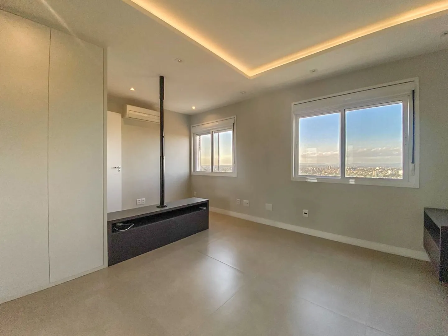 R$ 450.000 - CONDOM&Iacute;NIO MATTIZE - 64M2 - 1 DORM - SU&Iacute;TE - VISTA - 2 VAGAS Rua João Ernesto Schmidt Porto Alegre - 