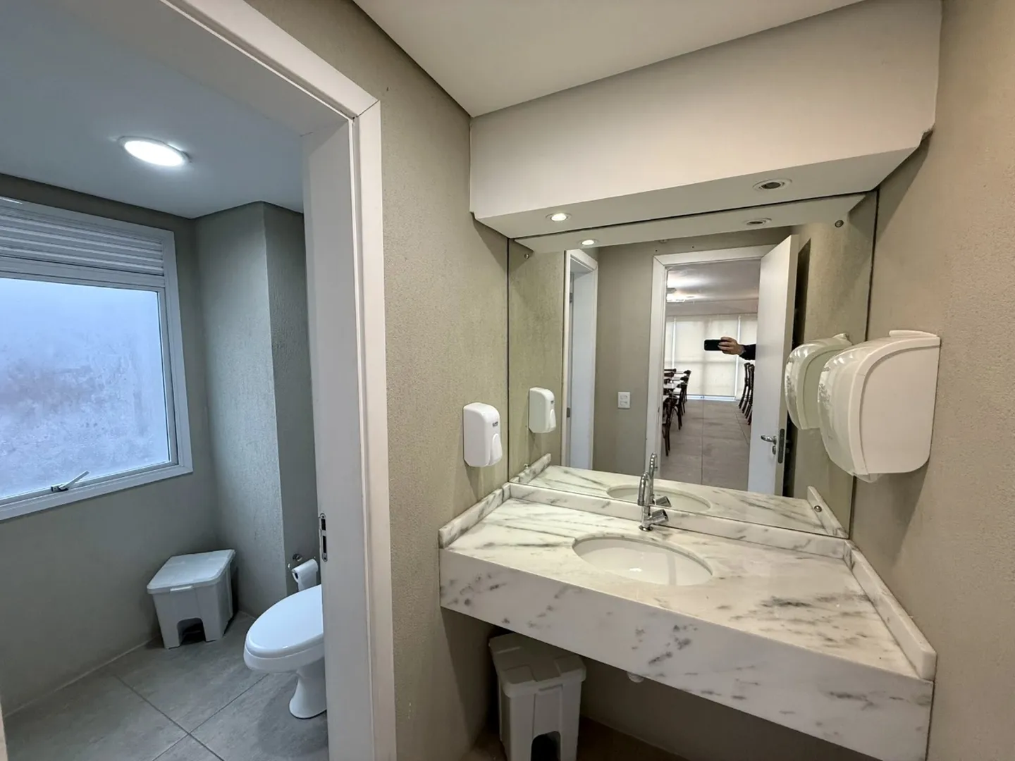 R$ 450.000 - CONDOM&Iacute;NIO MATTIZE - 64M2 - 1 DORM - SU&Iacute;TE - VISTA - 2 VAGAS Rua João Ernesto Schmidt Porto Alegre - 