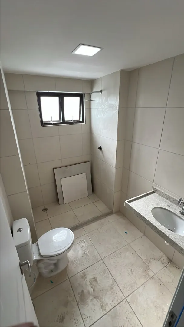 Apartamento &agrave; venda com 135,53m&sup2; | 4 Quartos sendo 3 su&iacute;tes | Varanda | Boa Viagem Rua Luís de Farias Barbosa Recife - 