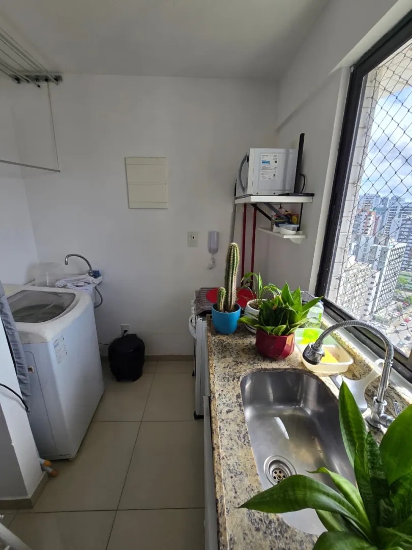 Studio &agrave; venda | 2 Quartos sendo 1 su&iacute;te | Varanda | Mobiliado Rua Desembargador João Paes Recife - 