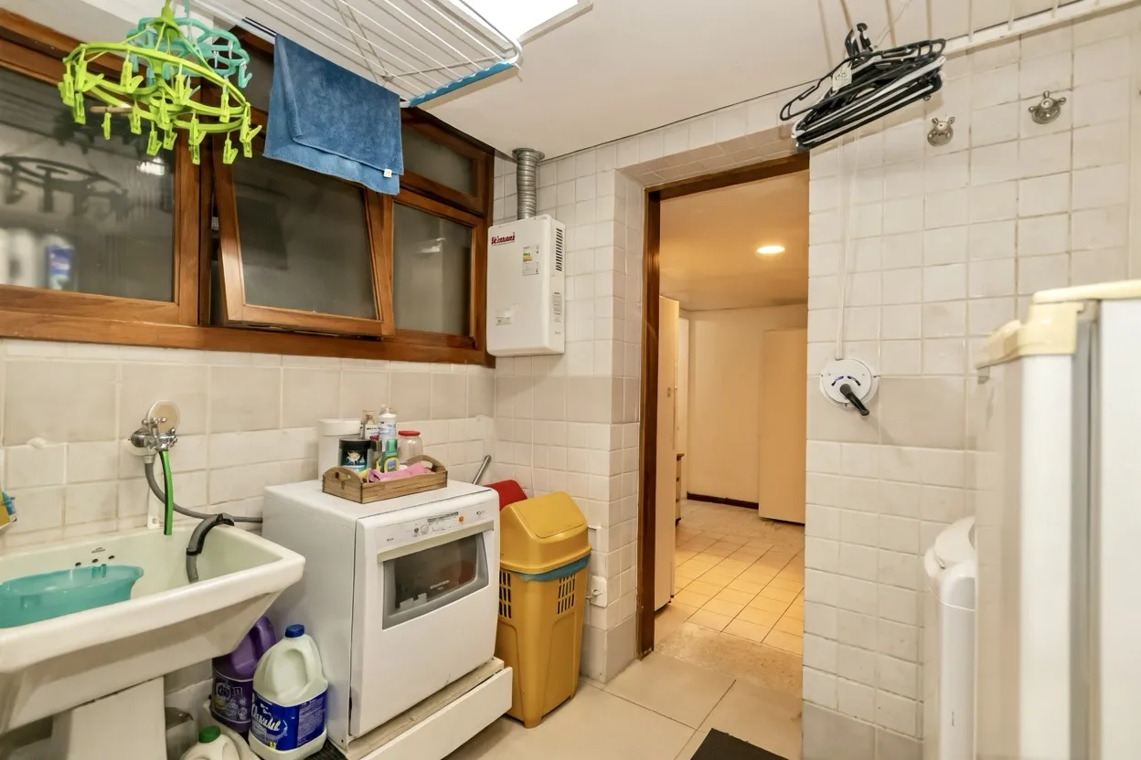 R$ 1.595.000 - MORADA DA ENCOSTA - DE FRENTE - 259M2 - 3 DORM - SU&Iacute;TE - VISTA - 2 VAGAS Rua Monroe Porto Alegre - 