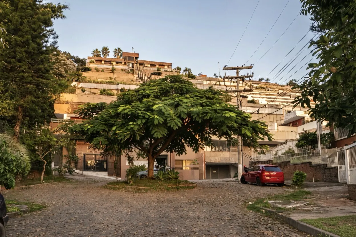 R$ 1.595.000 - MORADA DA ENCOSTA - DE FRENTE - 259M2 - 3 DORM - SU&Iacute;TE - VISTA - 2 VAGAS Rua Monroe Porto Alegre - 