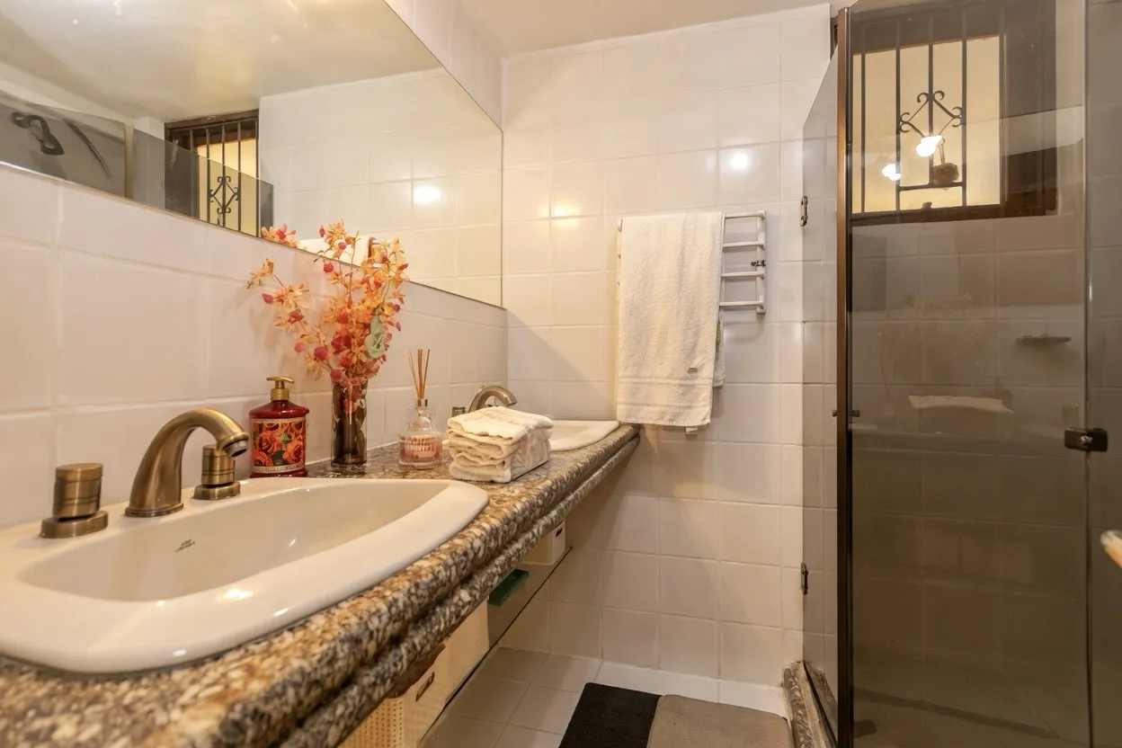 R$ 1.595.000 - MORADA DA ENCOSTA - DE FRENTE - 259M2 - 3 DORM - SU&Iacute;TE - VISTA - 2 VAGAS Rua Monroe Porto Alegre - 