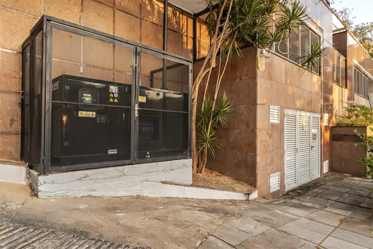 R$ 1.595.000 - MORADA DA ENCOSTA - DE FRENTE - 259M2 - 3 DORM - SU&Iacute;TE - VISTA - 2 VAGAS Rua Monroe Porto Alegre - 