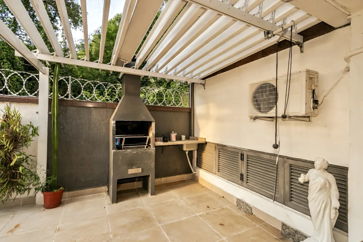 R$ 1.595.000 - MORADA DA ENCOSTA - DE FRENTE - 259M2 - 3 DORM - SU&Iacute;TE - VISTA - 2 VAGAS Rua Monroe Porto Alegre - 