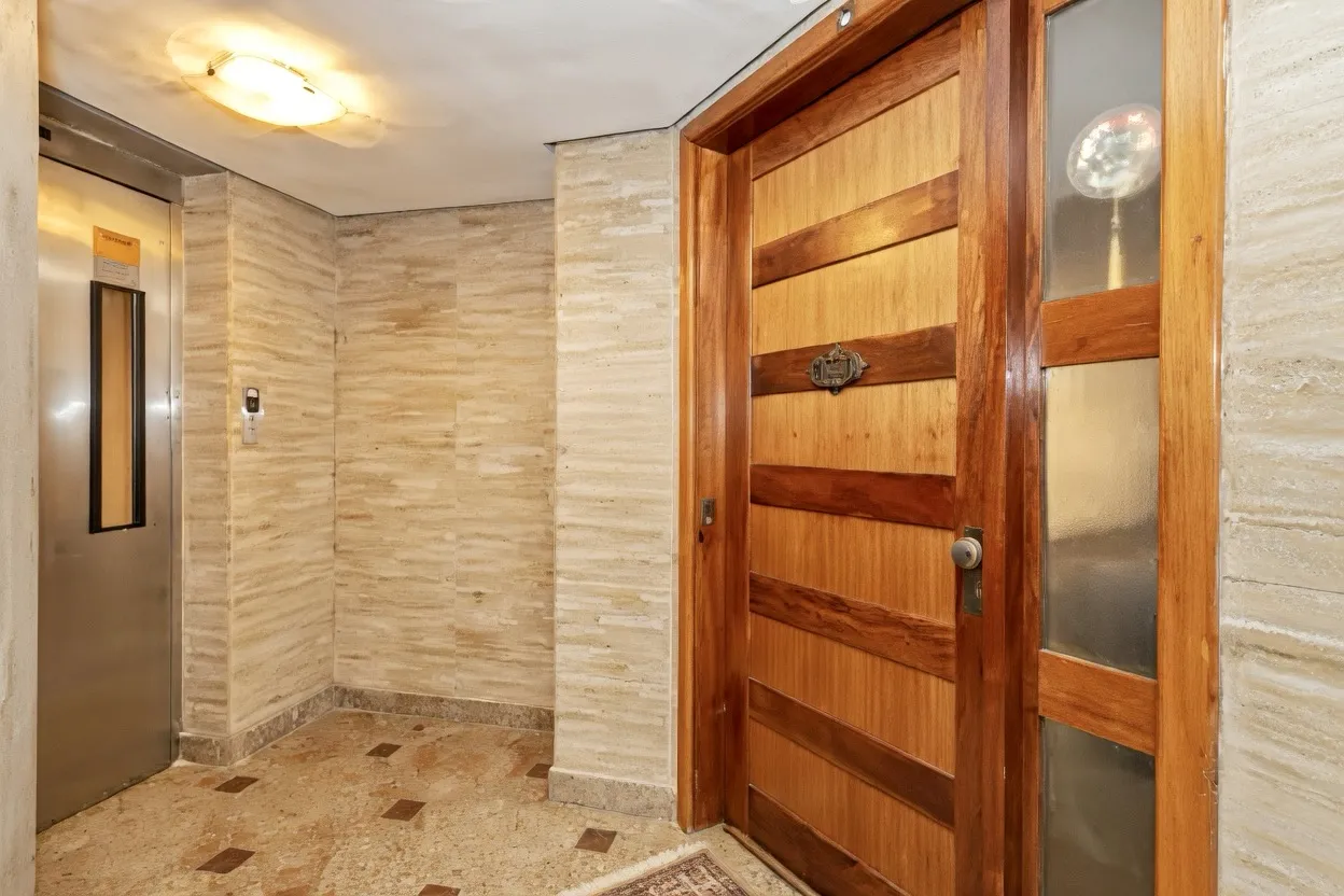 R$ 1.595.000 - MORADA DA ENCOSTA - DE FRENTE - 259M2 - 3 DORM - SU&Iacute;TE - VISTA - 2 VAGAS Rua Monroe Porto Alegre - 