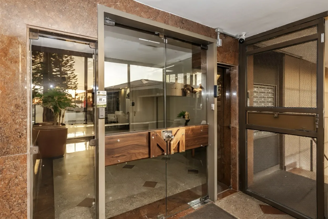 R$ 1.595.000 - MORADA DA ENCOSTA - DE FRENTE - 259M2 - 3 DORM - SU&Iacute;TE - VISTA - 2 VAGAS Rua Monroe Porto Alegre - 