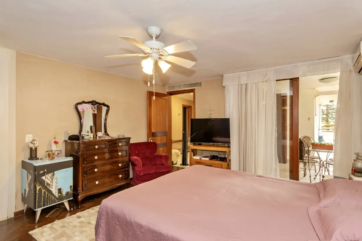 R$ 1.595.000 - MORADA DA ENCOSTA - DE FRENTE - 259M2 - 3 DORM - SU&Iacute;TE - VISTA - 2 VAGAS Rua Monroe Porto Alegre - 