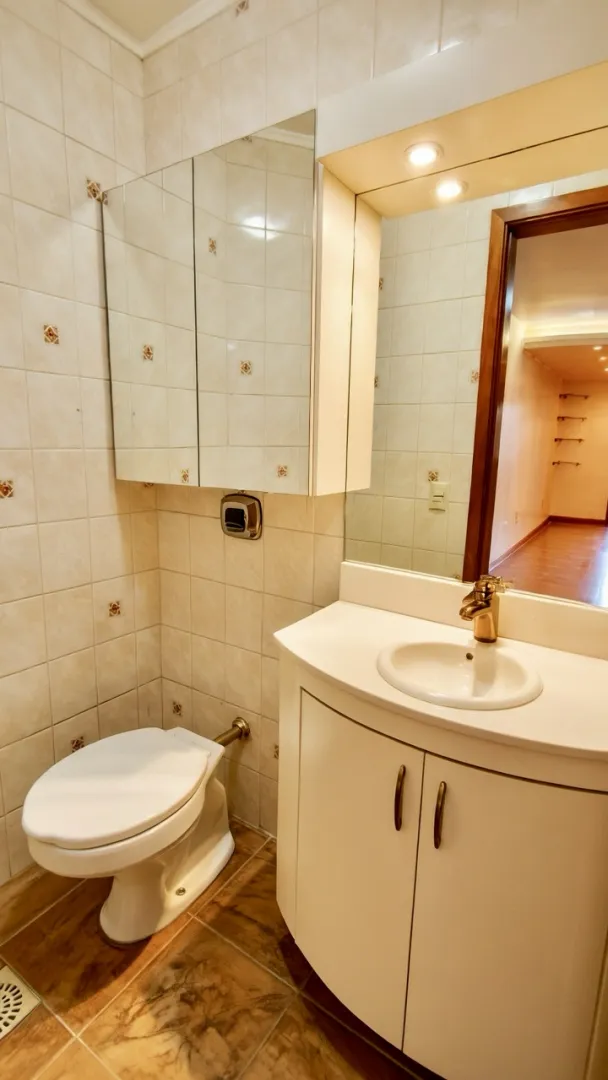 R$ 550.000 - &Oacute;TIMO APARTAMENTO T&Eacute;RREO - 93M2 - 2 DORM - SACADA - CHURRASQUEIRA - 1 VAGA Adda Mascarenhas de Moraes Porto Alegre - 