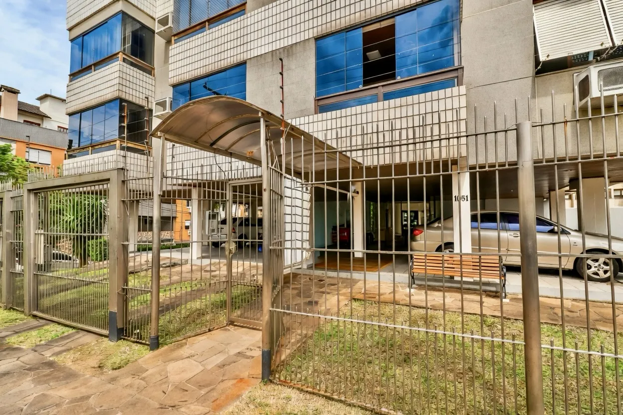 R$ 550.000 - &Oacute;TIMO APARTAMENTO T&Eacute;RREO - 93M2 - 2 DORM - SACADA - CHURRASQUEIRA - 1 VAGA Adda Mascarenhas de Moraes Porto Alegre - 