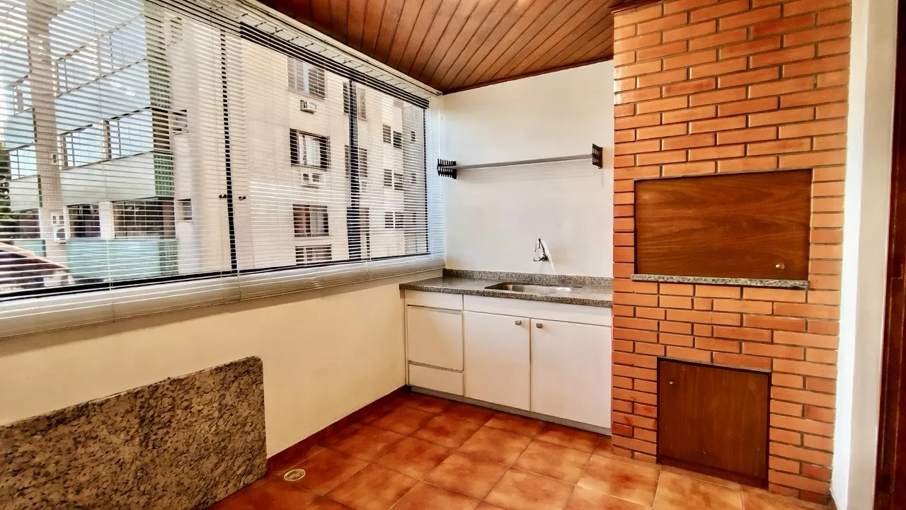 R$ 550.000 - &Oacute;TIMO APARTAMENTO T&Eacute;RREO - 93M2 - 2 DORM - SACADA - CHURRASQUEIRA - 1 VAGA Adda Mascarenhas de Moraes Porto Alegre - 