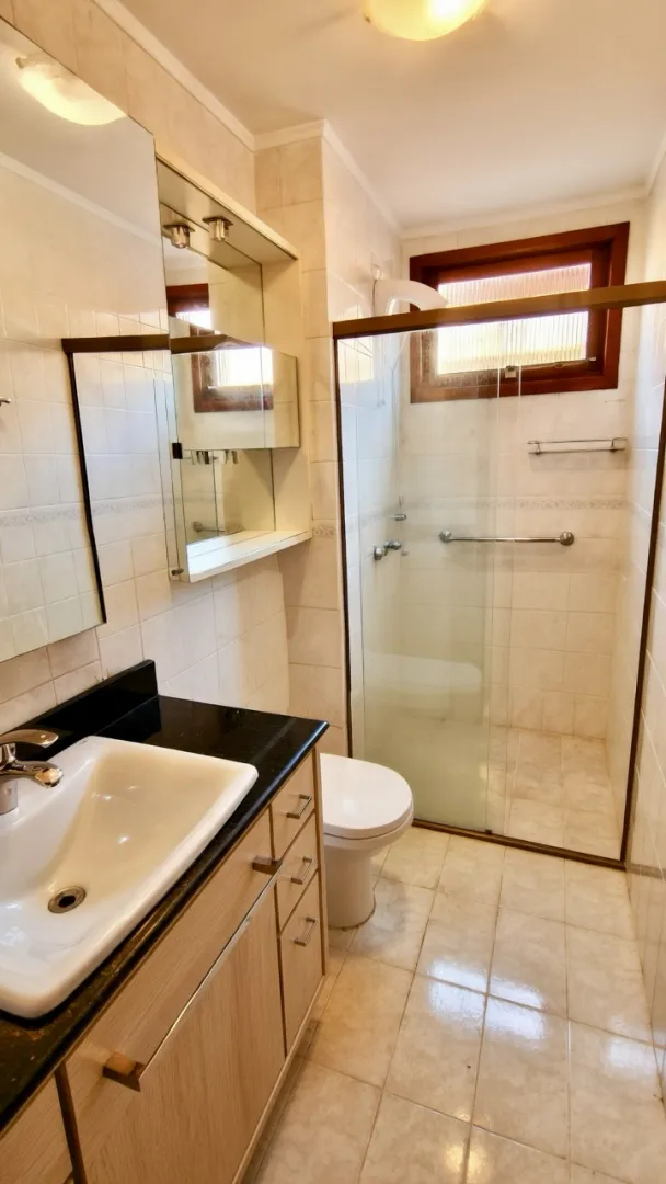 R$ 550.000 - &Oacute;TIMO APARTAMENTO T&Eacute;RREO - 93M2 - 2 DORM - SACADA - CHURRASQUEIRA - 1 VAGA Adda Mascarenhas de Moraes Porto Alegre - 