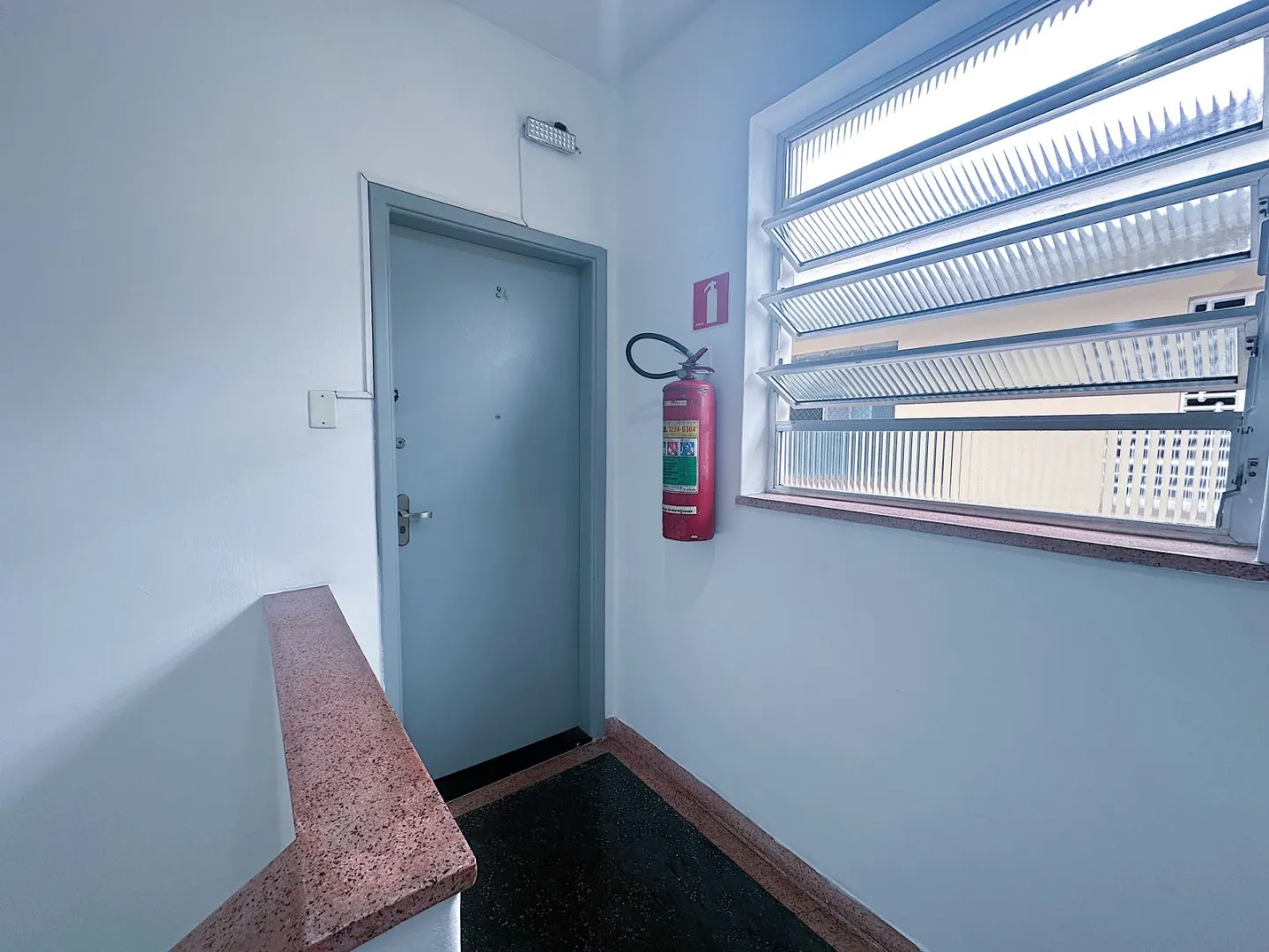 APARTAMENTO PARA LOCA&Ccedil;&Atilde;O NO BOQUEIR&Atilde;O &ndash; SANTOS/SP Rua Oswaldo Cruz Santos - 