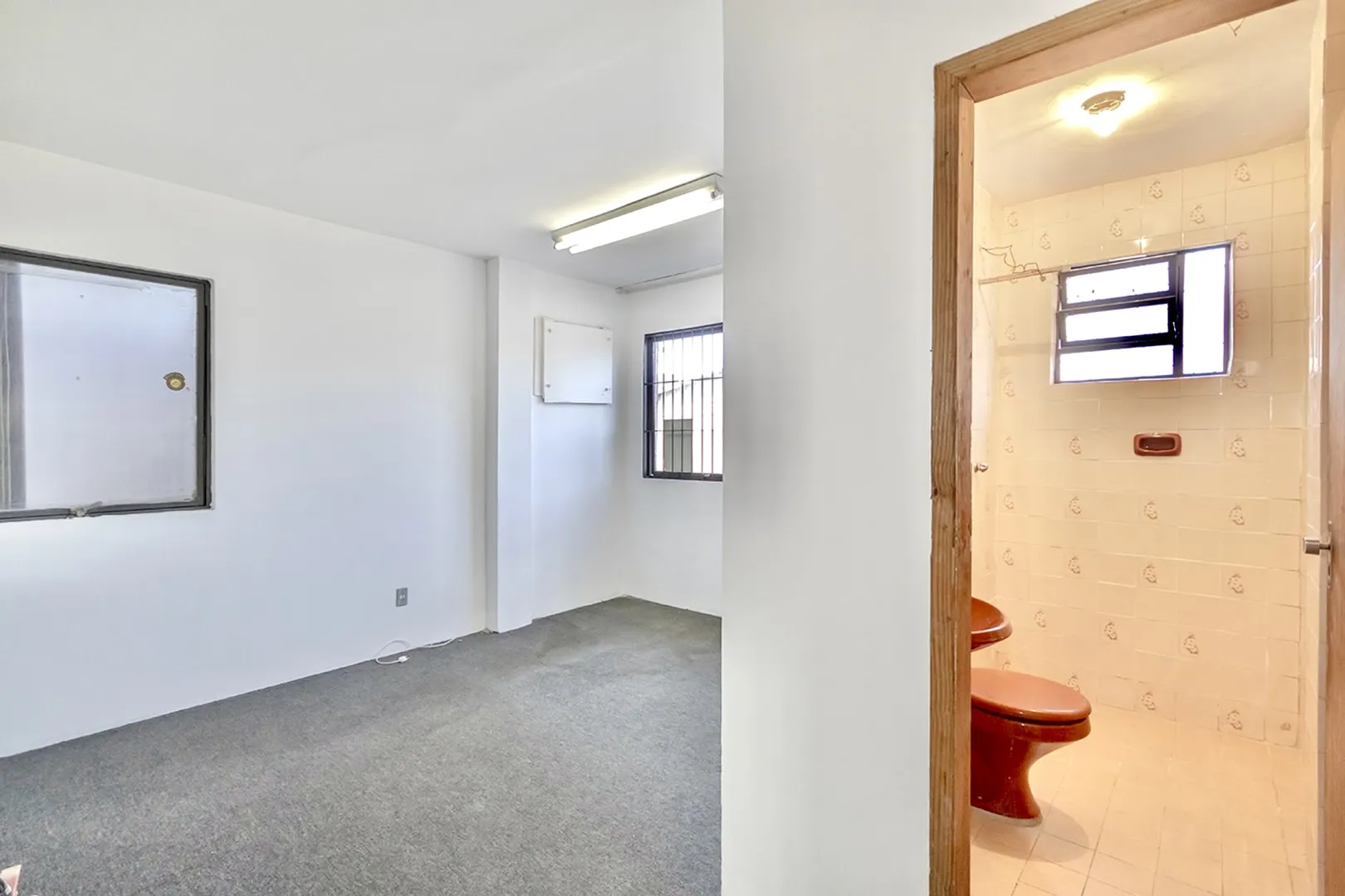 R$ 595.000 - &Oacute;TIMO PAVILH&Atilde;O/DEP&Oacute;SITO - 398M2 - ESCRIT&Oacute;RIOS - SUBESTA&Ccedil;&Atilde;O DE ENERGIA Rua Padre Diogo Feijó Porto Alegre - 