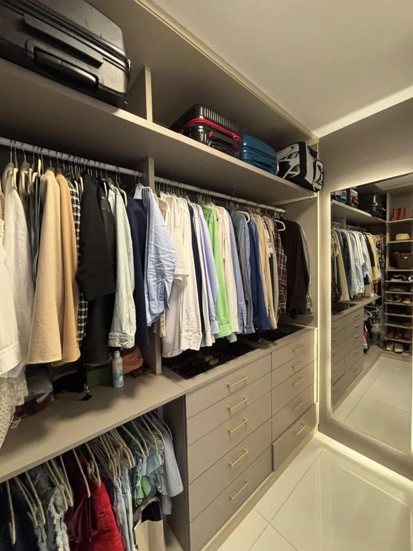 APARTAMENTO ALTO PADR&Atilde;O SEMINOVO 4 QUARTOS 3 SU&Iacute;TES 3 GARAGENS PISCINA &Agrave; VENDA NA GRA&Ccedil;A Avenida Princesa Isabel Salvador - 