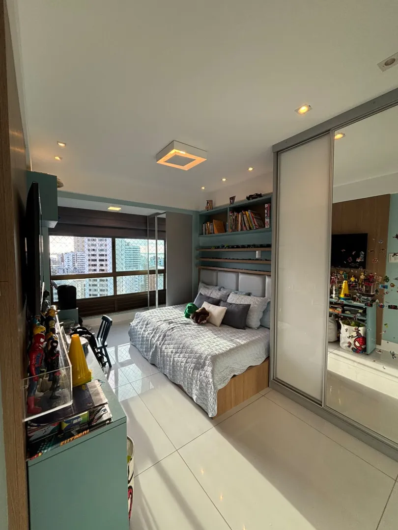 APARTAMENTO ALTO PADR&Atilde;O SEMINOVO 4 QUARTOS 3 SU&Iacute;TES 3 GARAGENS PISCINA &Agrave; VENDA NA GRA&Ccedil;A Avenida Princesa Isabel Salvador - 