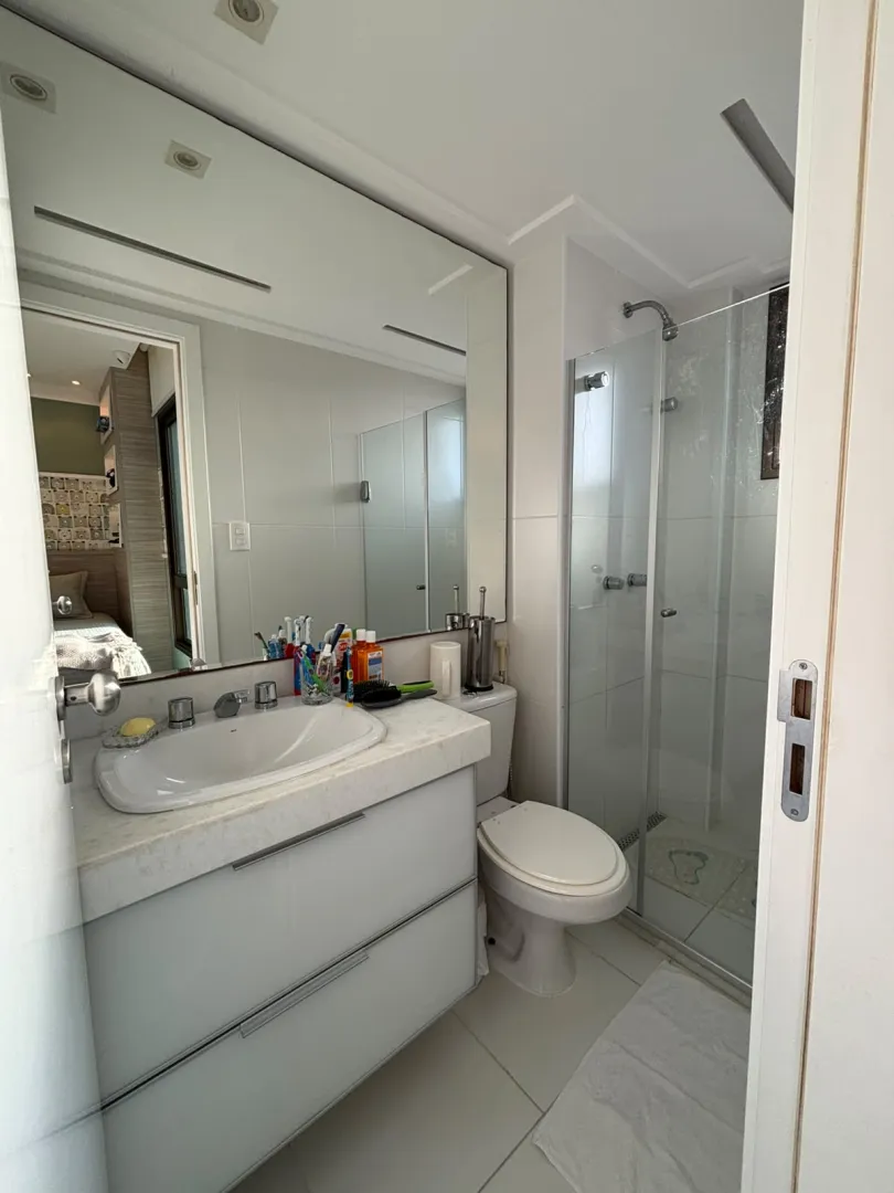APARTAMENTO ALTO PADR&Atilde;O SEMINOVO 4 QUARTOS 3 SU&Iacute;TES 3 GARAGENS PISCINA &Agrave; VENDA NA GRA&Ccedil;A Avenida Princesa Isabel Salvador - 