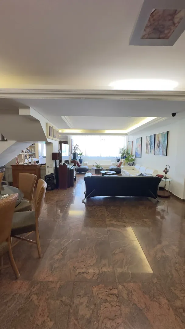 Triplex &agrave; venda com 640m&sup2; | 6 su&iacute;tes | Piscina privativa | 3 vagas Rua dos Navegantes Recife - 
