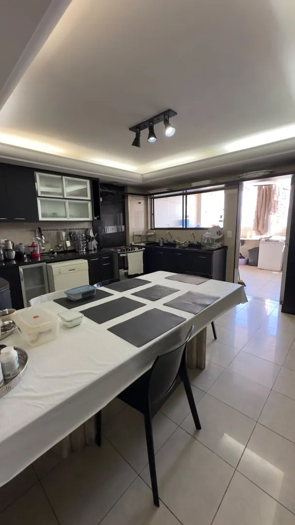 Triplex &agrave; venda com 640m&sup2; | 6 su&iacute;tes | Piscina privativa | 3 vagas Rua dos Navegantes Recife - 