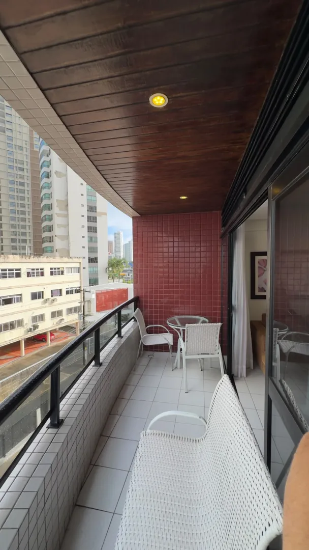 Apartamento &agrave; venda com 120 m&sup2; | 3 Quartos sendo 1 su&iacute;te | Vista pro mar | Bem localizado Rua Raul Azedo Recife - 