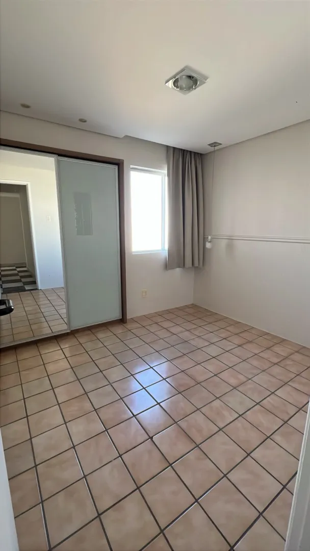 Apartamento &agrave; venda com 95 m&sup2; | 3 quartos sendo 1 su&iacute;te | 1 vaga | Bem localizado Avenida Fernando Simões Barbosa Recife - 