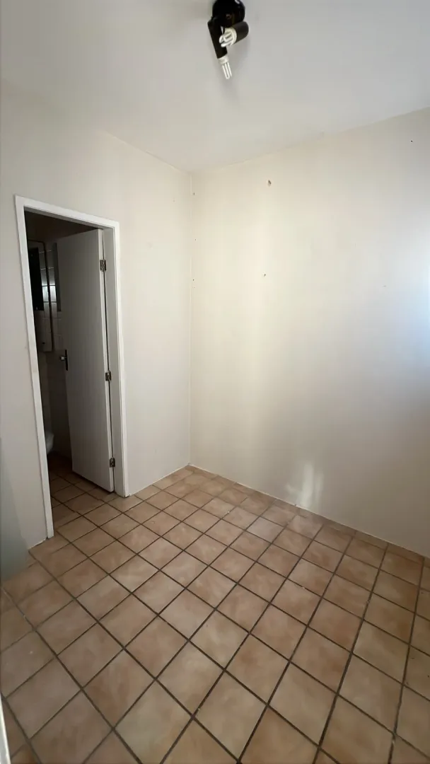Apartamento &agrave; venda com 95 m&sup2; | 3 quartos sendo 1 su&iacute;te | 1 vaga | Bem localizado Avenida Fernando Simões Barbosa Recife - 