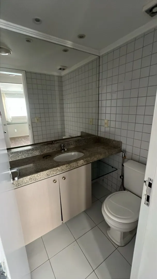 Apartamento &agrave; venda com 190 m&sup2; | 4 quartos sendo 2 su&iacute;tes | Varanda | 3 vagas Rua Luís de Farias Barbosa Recife - 
