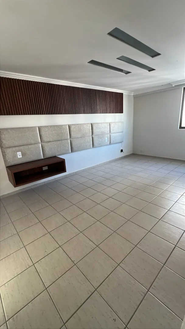Apartamento &agrave; venda com 190 m&sup2; | 4 quartos sendo 2 su&iacute;tes | Varanda | 3 vagas Rua Luís de Farias Barbosa Recife - 