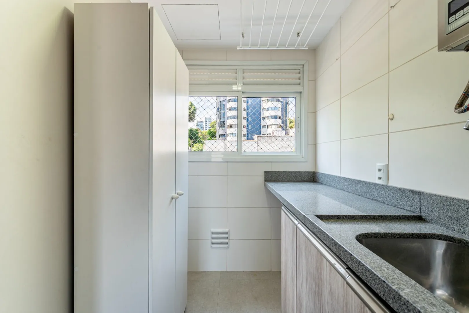 R$ 755.000 - MARAVILHOSO APARTAMENTO - 72M2 - 2 DORM - SU&Iacute;TE - 2 VAGAS Rua Castro Alves Porto Alegre - 