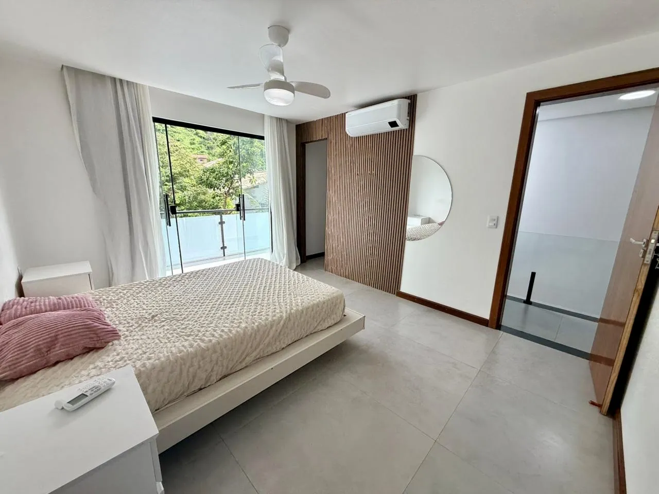 Casa rec&eacute;m-constru&iacute;da a 500 metros da Praia de Tucuns  Armação dos Búzios - 
