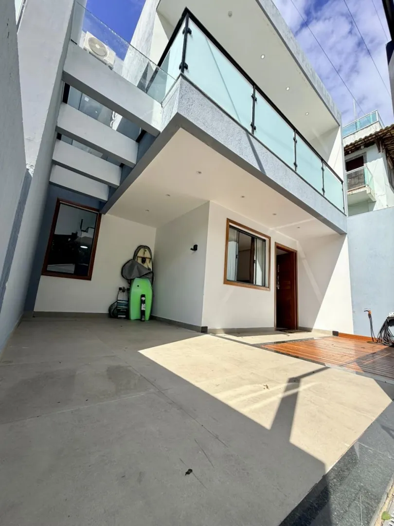 Casa rec&eacute;m-constru&iacute;da a 500 metros da Praia de Tucuns  Armação dos Búzios - 