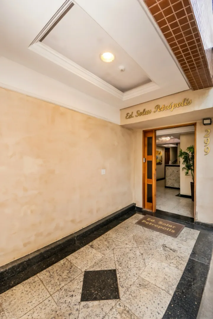 R$ 940.000 - &Oacute;TIMO APARTAMENTO - VISTA LIVRE - 91M2 - 3 DORM - SU&Iacute;TE - 2 VAGAS Rua Carazinho Porto Alegre - 