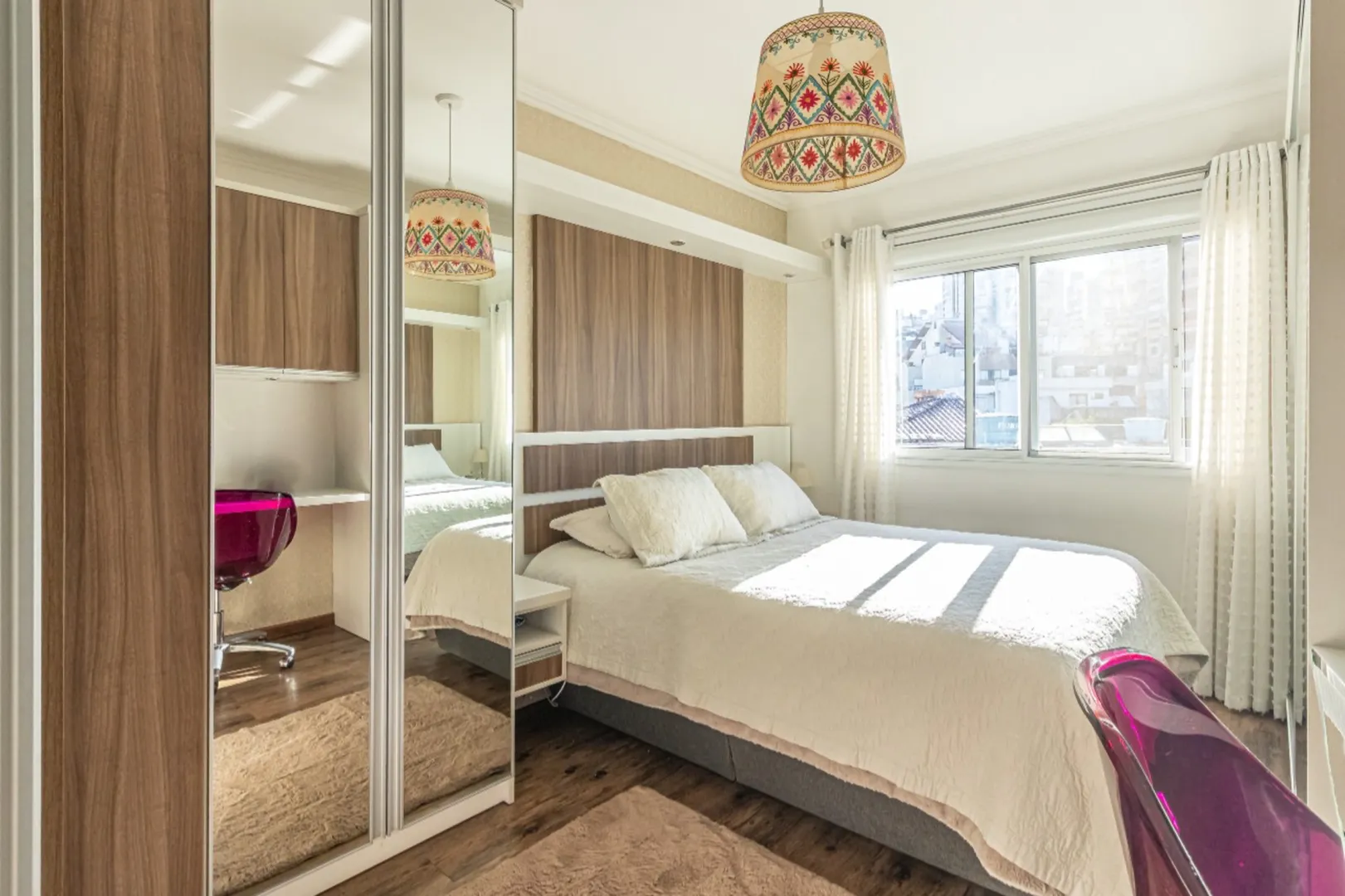 R$ 940.000 - &Oacute;TIMO APARTAMENTO - VISTA LIVRE - 91M2 - 3 DORM - SU&Iacute;TE - 2 VAGAS Rua Carazinho Porto Alegre - 
