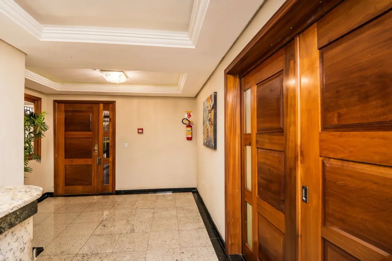R$ 940.000 - &Oacute;TIMO APARTAMENTO - VISTA LIVRE - 91M2 - 3 DORM - SU&Iacute;TE - 2 VAGAS Rua Carazinho Porto Alegre - 