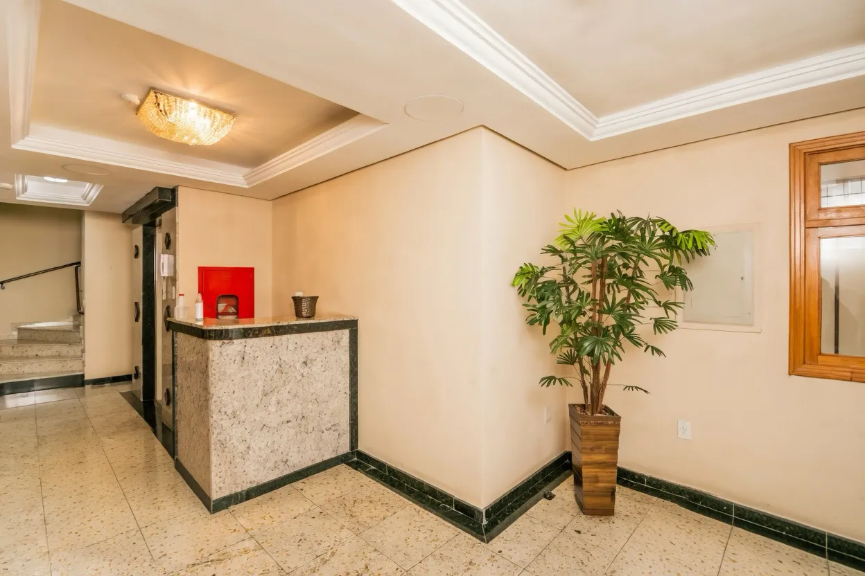R$ 940.000 - &Oacute;TIMO APARTAMENTO - VISTA LIVRE - 91M2 - 3 DORM - SU&Iacute;TE - 2 VAGAS Rua Carazinho Porto Alegre - 