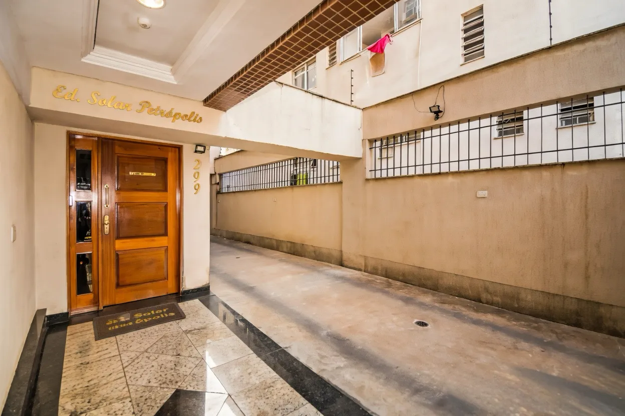 R$ 940.000 - &Oacute;TIMO APARTAMENTO - VISTA LIVRE - 91M2 - 3 DORM - SU&Iacute;TE - 2 VAGAS Rua Carazinho Porto Alegre - 