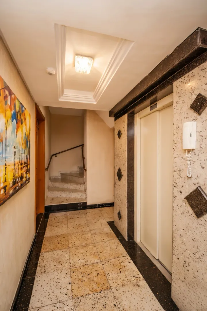 R$ 940.000 - &Oacute;TIMO APARTAMENTO - VISTA LIVRE - 91M2 - 3 DORM - SU&Iacute;TE - 2 VAGAS Rua Carazinho Porto Alegre - 