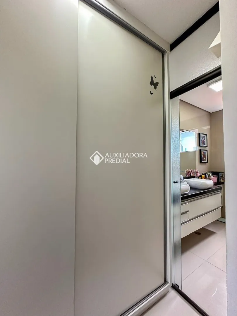 SOBRADO 4 DORMIT&Oacute;RIOS (3 SU&Iacute;TES) - SANTO ANDR&Eacute; - VILA TIBIRI&Ccedil;A (834526)  Santo André - 