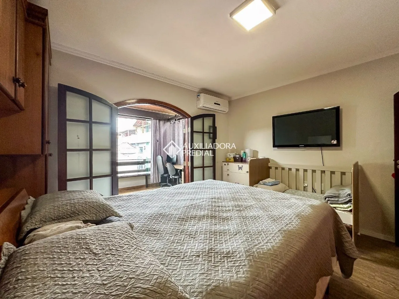 SOBRADO 4 DORMIT&Oacute;RIOS (3 SU&Iacute;TES) - SANTO ANDR&Eacute; - VILA TIBIRI&Ccedil;A (834526)  Santo André - 