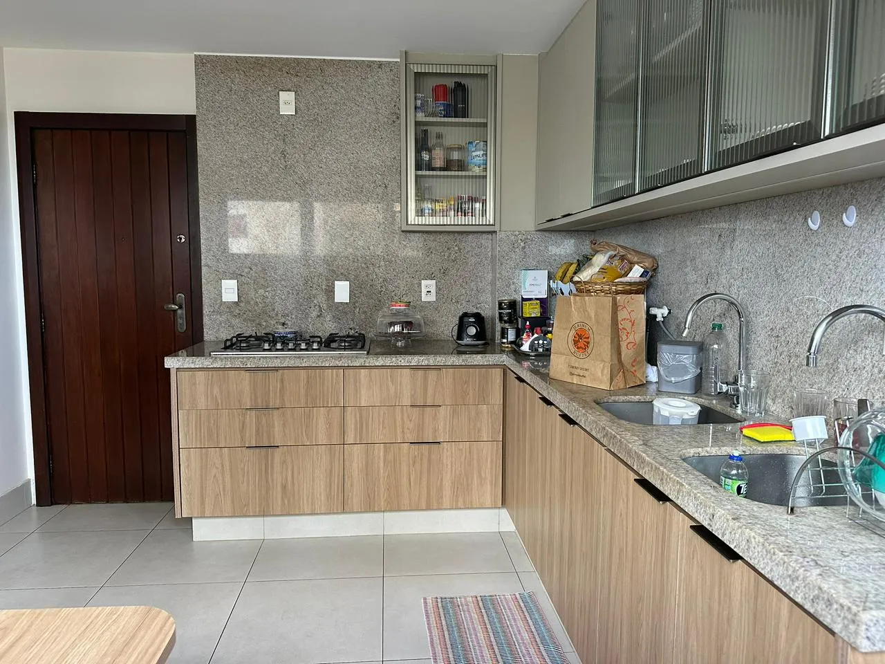 APARTAMENTO 4 SU&Iacute;TES VARANDA PISCINA ACADEMIA GARAGENS &Agrave; VENDA CAM &Aacute;RVORES PITUBA! Rua do Ébano Salvador - 