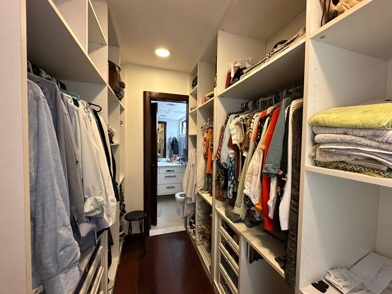 APARTAMENTO 4 SU&Iacute;TES VARANDA PISCINA ACADEMIA GARAGENS &Agrave; VENDA CAM &Aacute;RVORES PITUBA! Rua do Ébano Salvador - 
