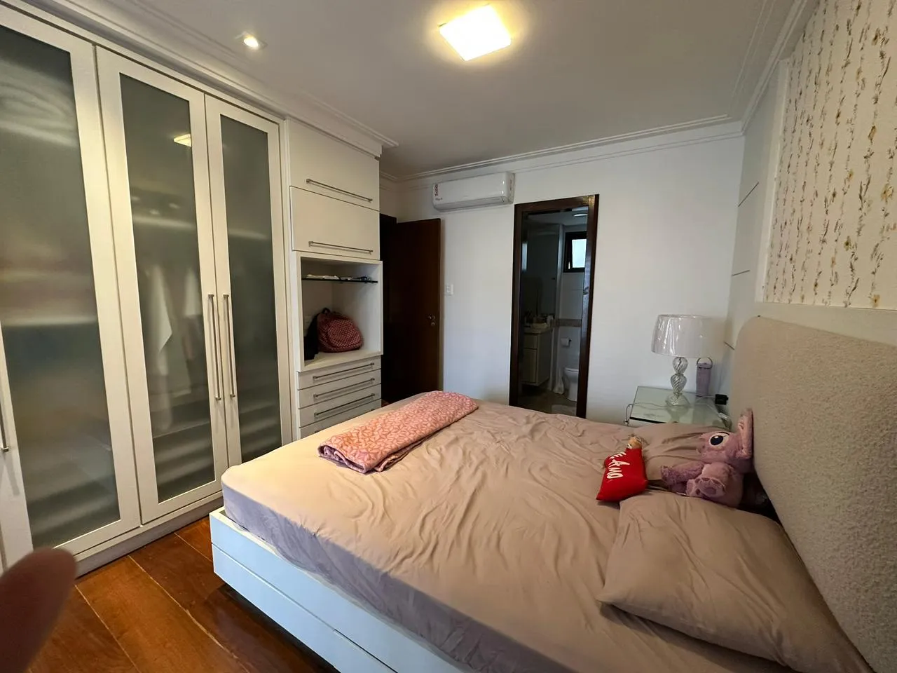 APARTAMENTO 4 SU&Iacute;TES VARANDA PISCINA ACADEMIA GARAGENS &Agrave; VENDA CAM &Aacute;RVORES PITUBA! Rua do Ébano Salvador - 
