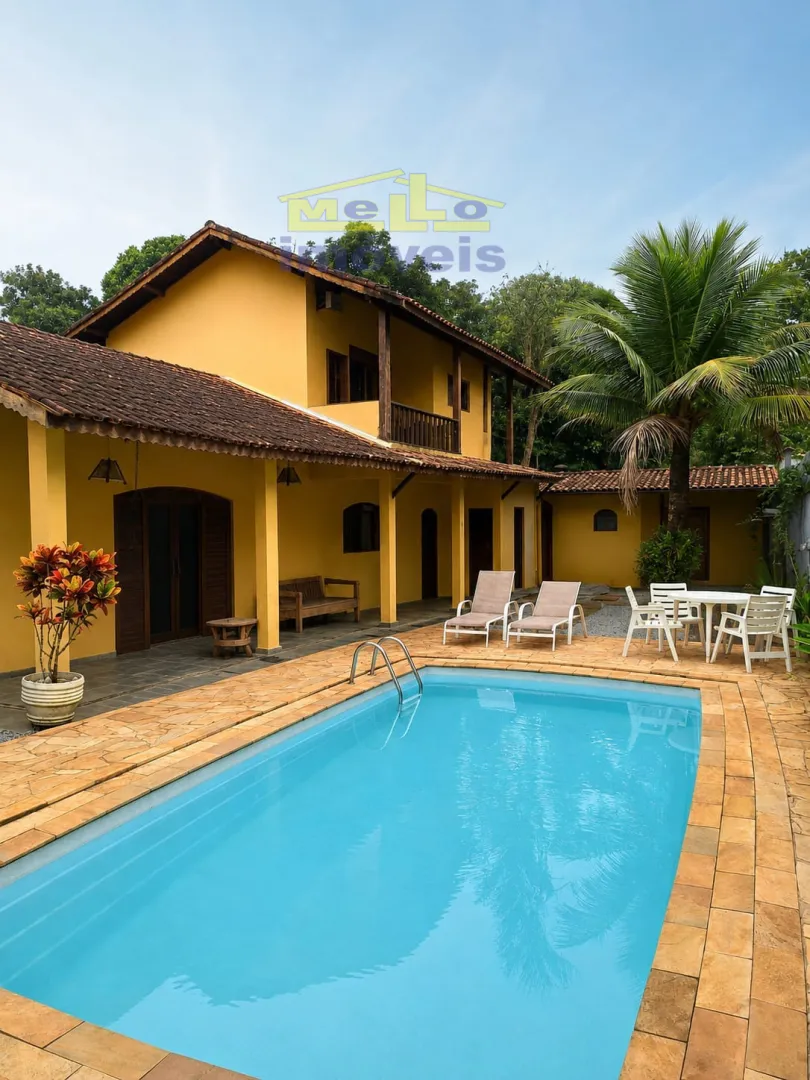 CASA &Agrave; VENDA &mdash; EXCELENTE LOCALIZA&Ccedil;&Atilde;O CASA CENTRAL 150 METROS DA PRAIA  São Sebastião - 